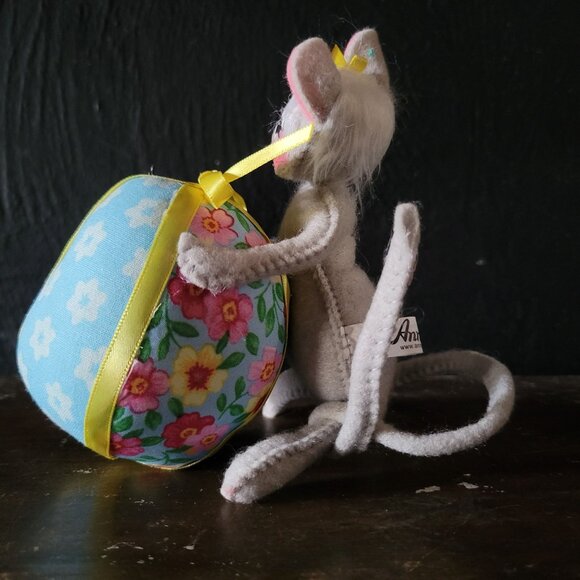 Annalee Lee Easter Girl Mouse with Large Floral Easter Egg, Easter Decor c. 2014 - Picture 5 of 8